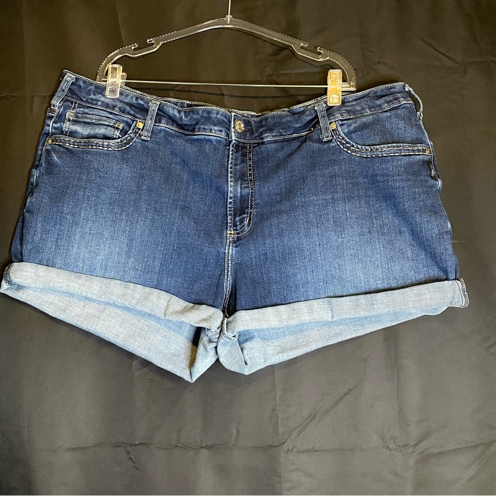 Silver Jeans Elyse short 24